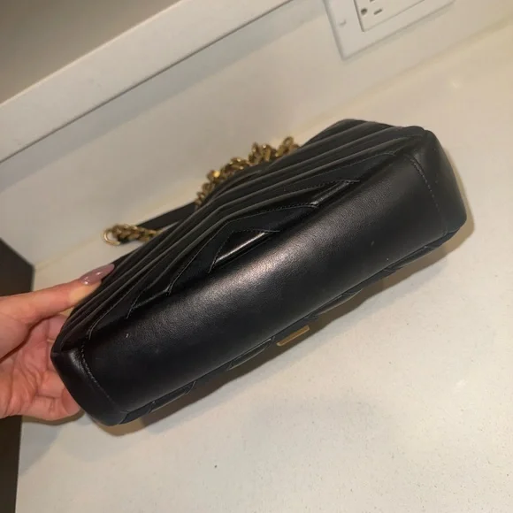 Authentic Yves Saint Laurent Medium College Bag with Gold Chain - Picture 5 of 8